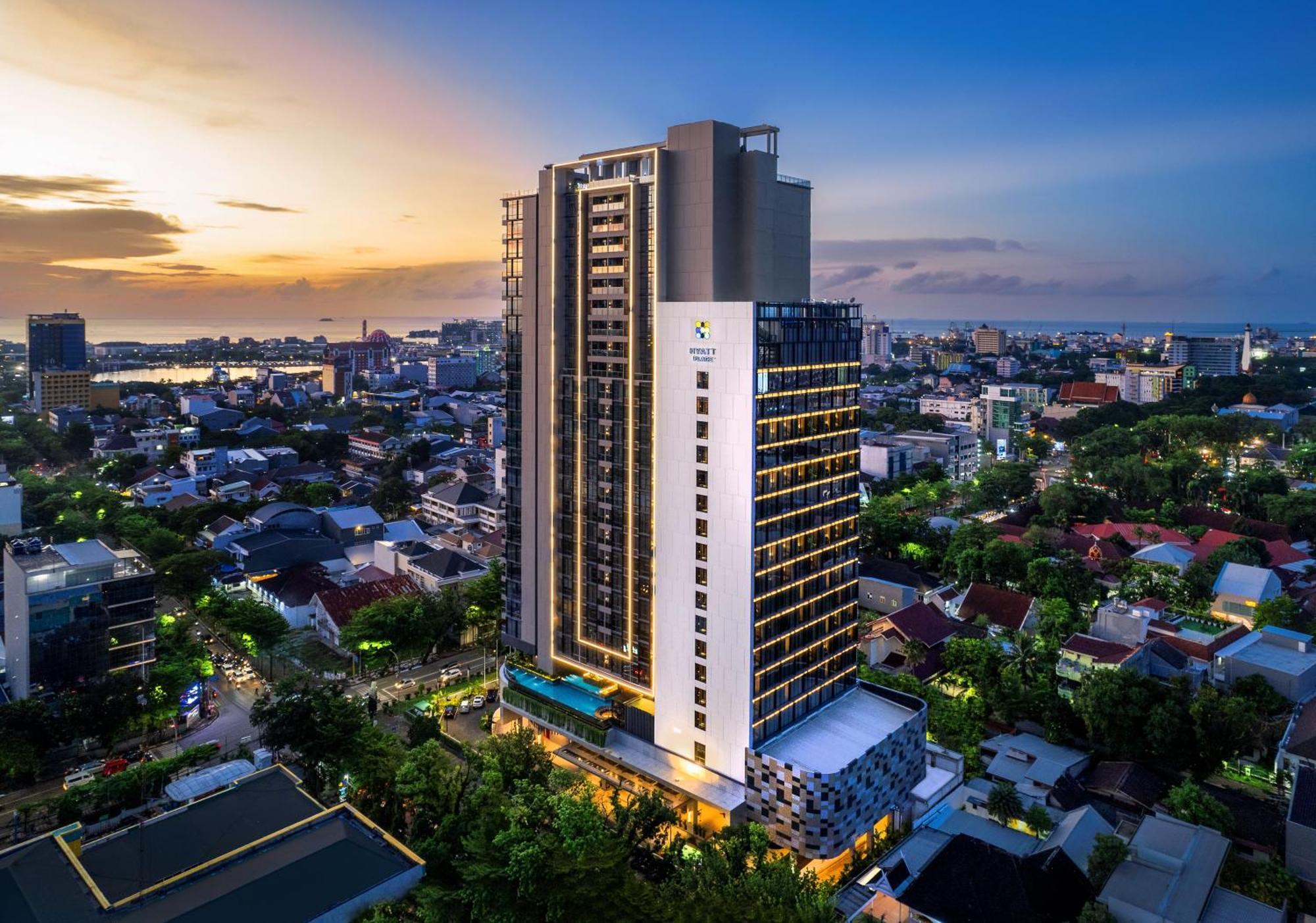 Hyatt Place Makassar Exterior foto