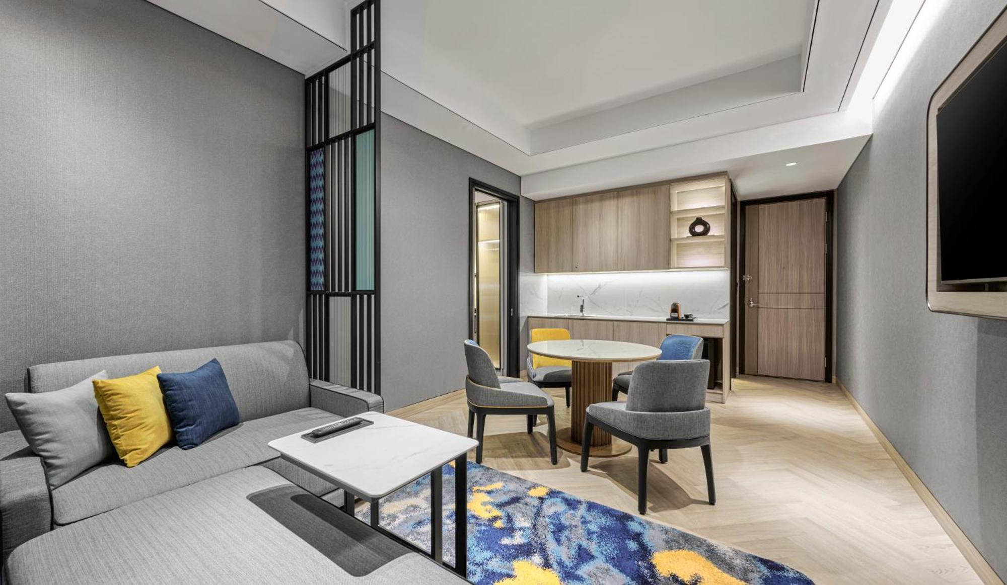 Hyatt Place Makassar Exterior foto